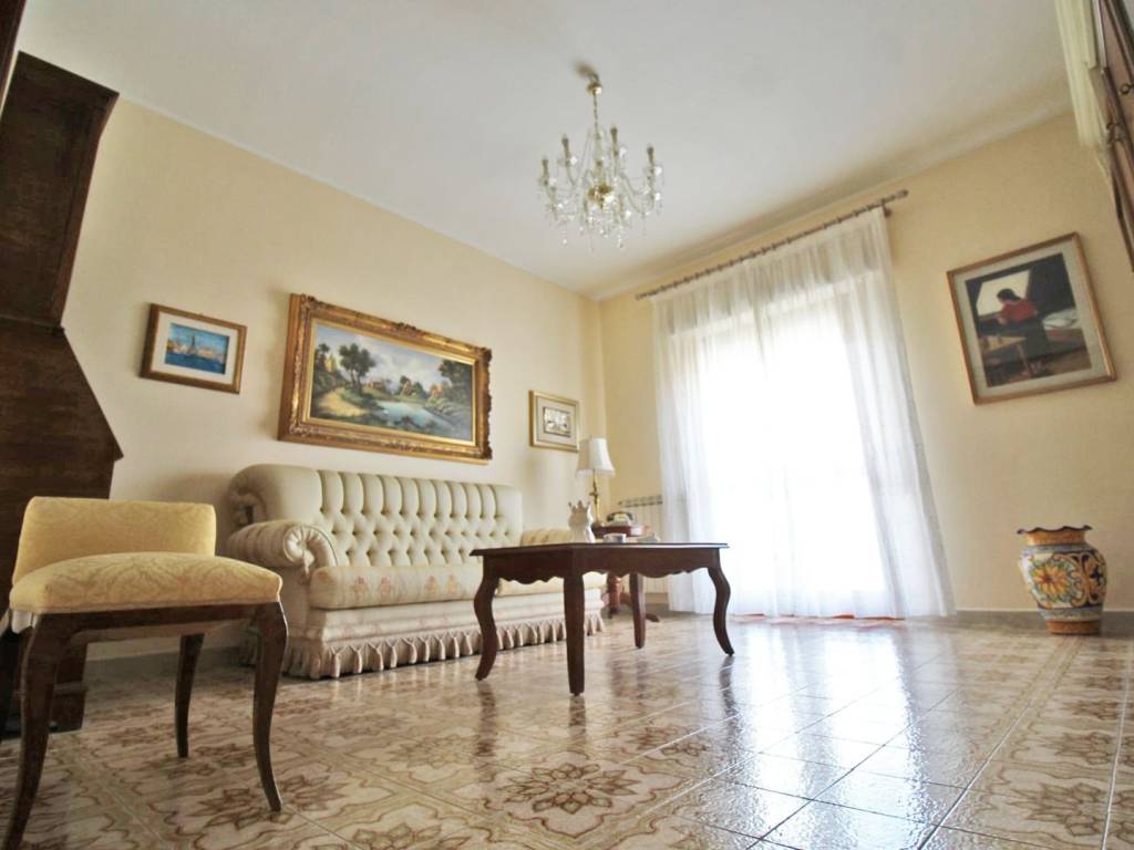 appartamento in vendita a Palermo in zona San Lorenzo