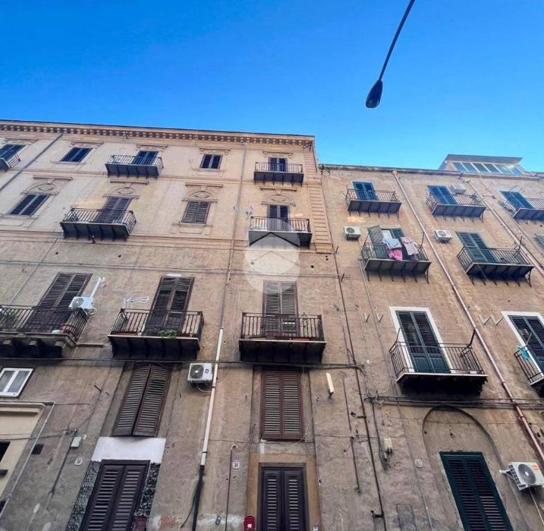 appartamento in vendita a Palermo in zona Zisa