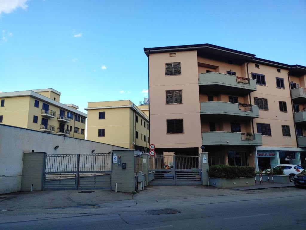 casa indipendente in vendita a Palermo in zona Montegrappa / Santa Rosalia