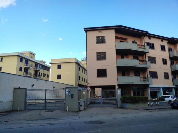 casa indipendente in vendita a Palermo in zona Montegrappa / Santa Rosalia
