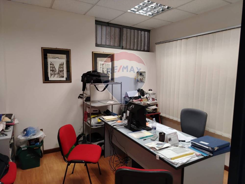 ufficio in vendita a Palermo in zona Zisa