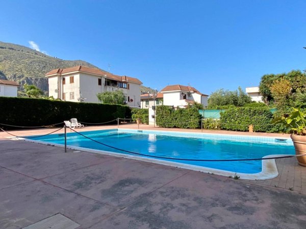 appartamento in vendita a Palermo in zona Mondello