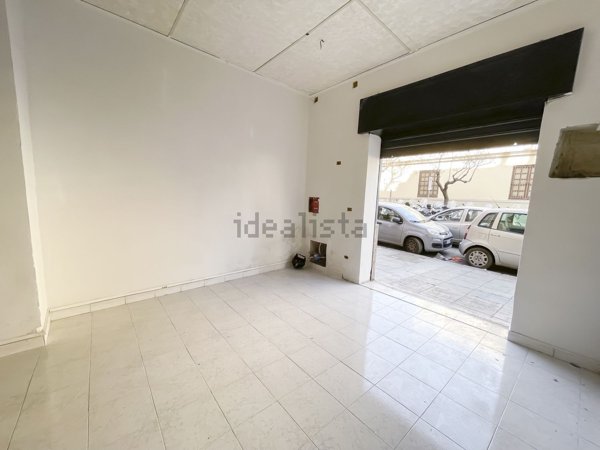 locale commerciale in vendita a Palermo in zona Libertà