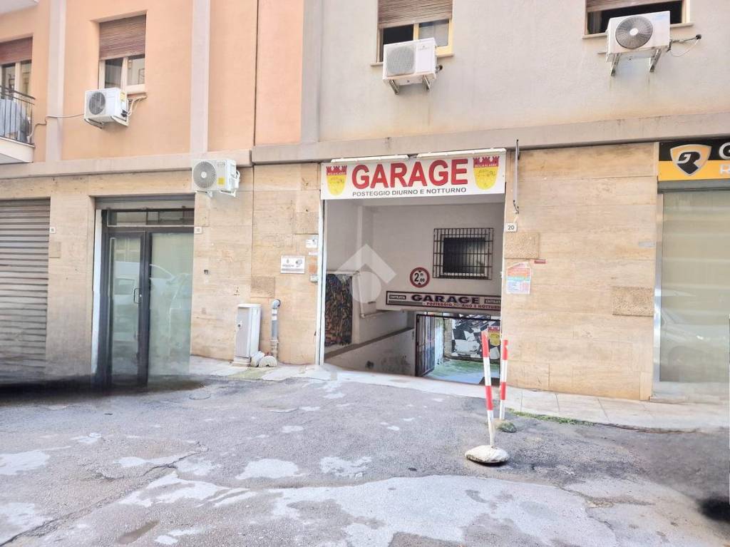 ufficio in vendita a Palermo in zona Malaspina/Palagonia
