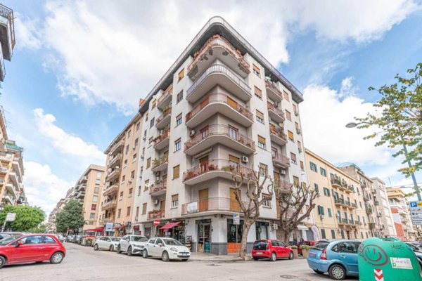 appartamento in vendita a Palermo in zona Libertà