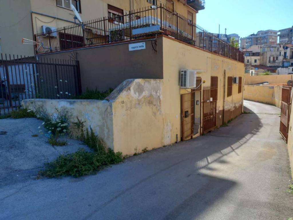 locale di sgombero in vendita a Palermo