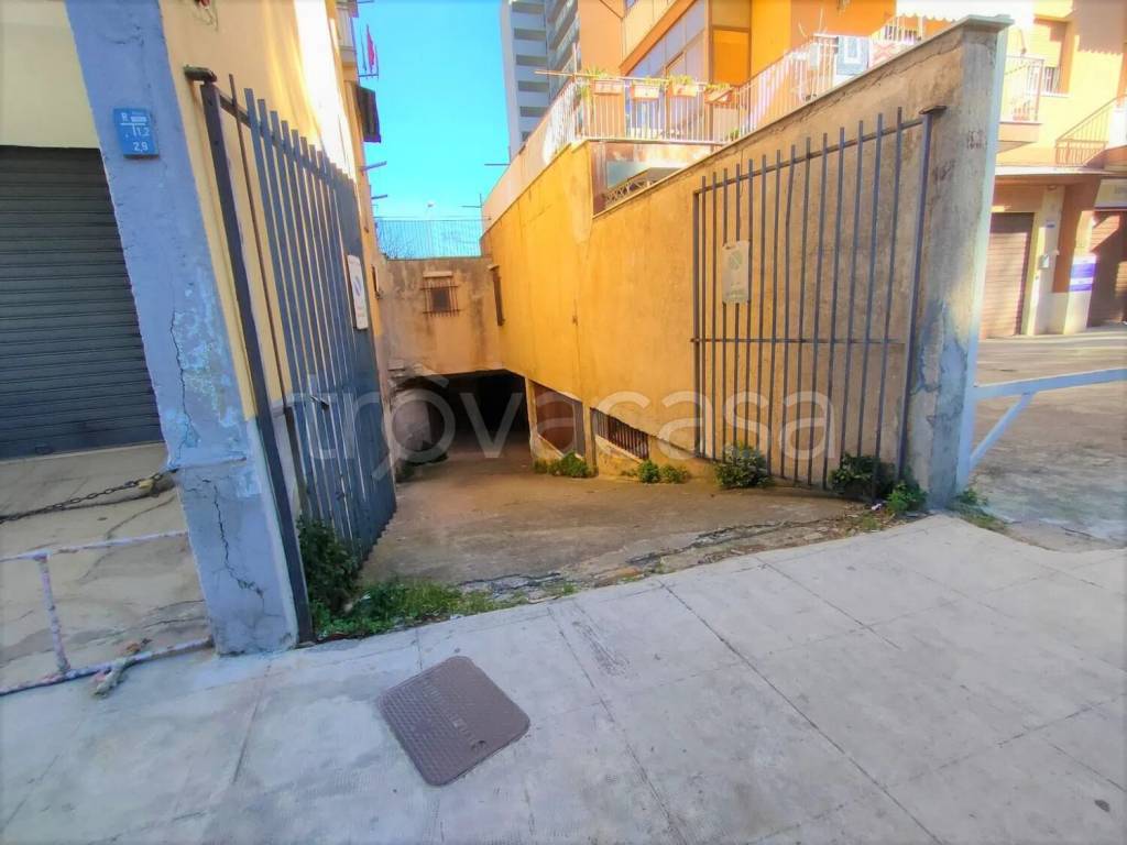 negozio in vendita a Palermo in zona Uditore