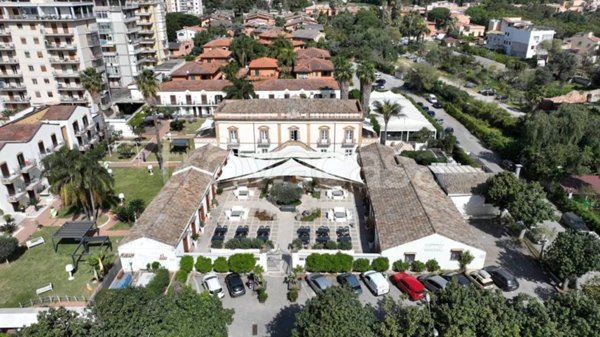 villa in vendita a Palermo in zona San Lorenzo