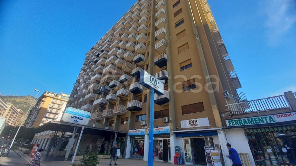 ufficio in vendita a Palermo in zona Montepellegrino
