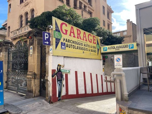 negozio in vendita a Palermo in zona Libertà