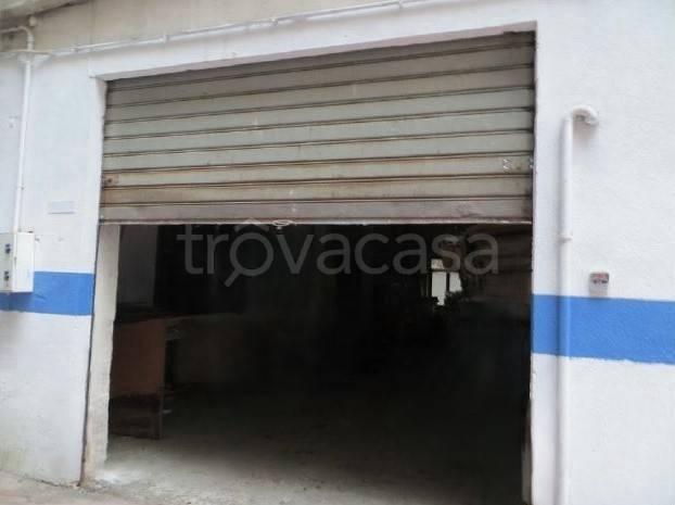 locale commerciale in vendita a Palermo in zona Libertà