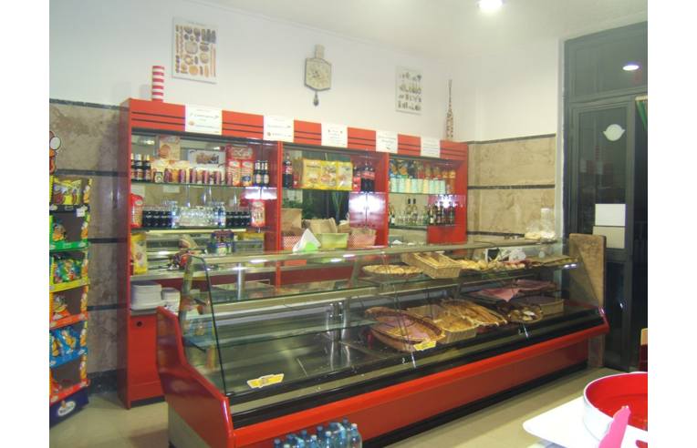 negozio in vendita a Palermo in zona Oreto