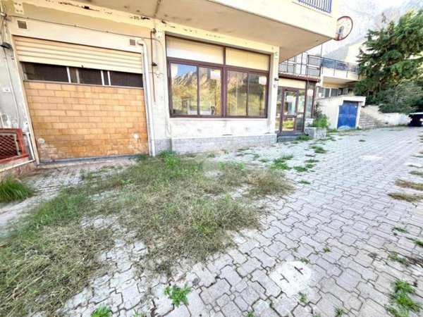 negozio in vendita a Palermo in zona Addaura