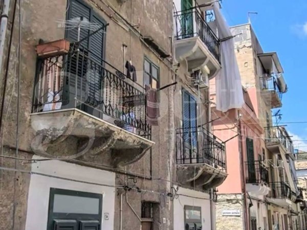 appartamento in vendita a Palermo in zona Zisa