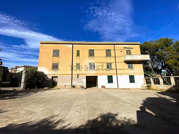 appartamento in vendita a Palermo in zona Roccella