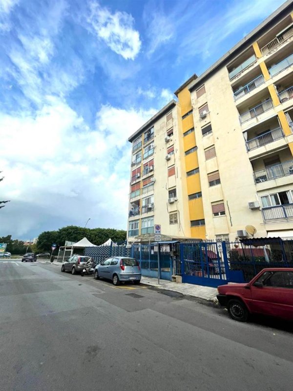 appartamento in vendita a Palermo in zona Montegrappa / Santa Rosalia