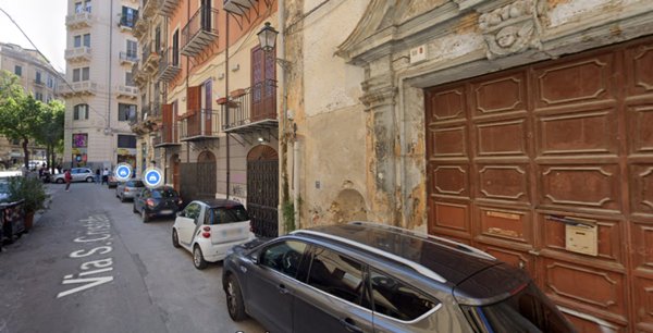 locale commerciale in vendita a Palermo