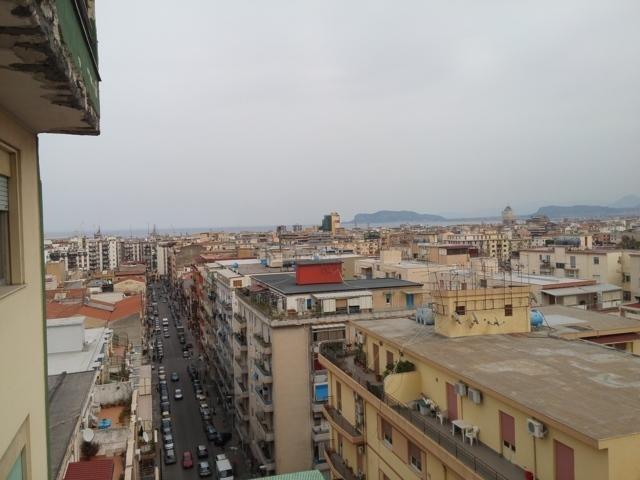 appartamento in vendita a Palermo in zona Malaspina/Palagonia