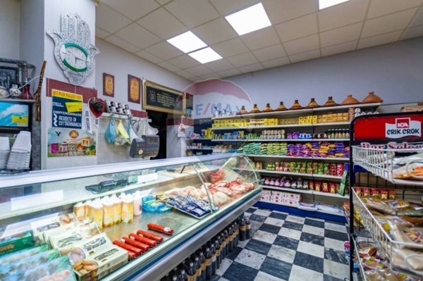 negozio in vendita a Palermo in zona Centro storico