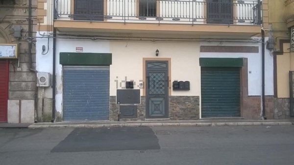 locale commerciale in vendita a Palermo in zona Partanna