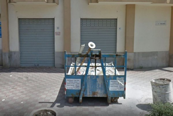 locale commerciale in vendita a Palermo in zona Montegrappa / Santa Rosalia