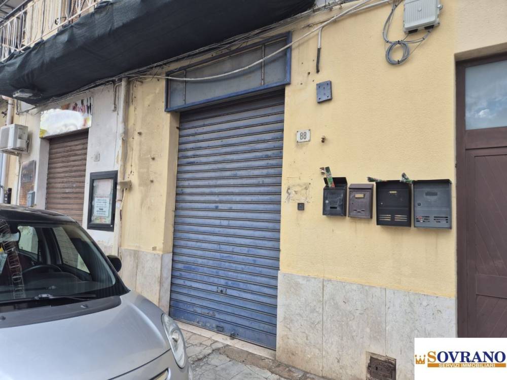 negozio in vendita a Palermo in zona Mondello