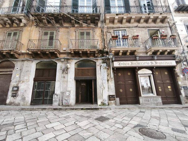negozio in vendita a Palermo in zona Centro storico