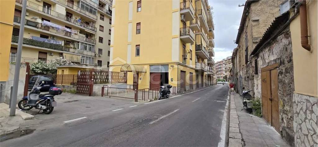 trivano in vendita a Palermo in zona Noce