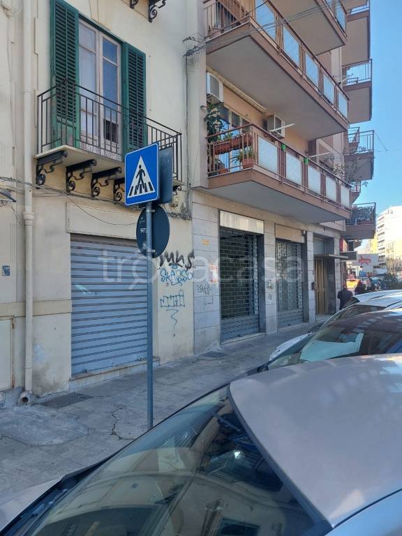 negozio in vendita a Palermo in zona Zisa