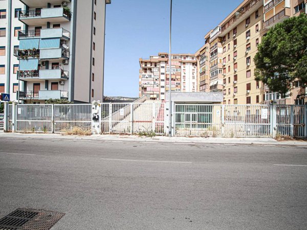 intera palazzina in vendita a Palermo in zona San Lorenzo
