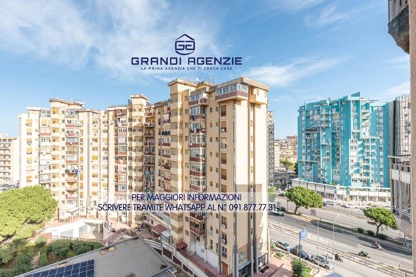 appartamento in vendita a Palermo in zona Malaspina/Palagonia
