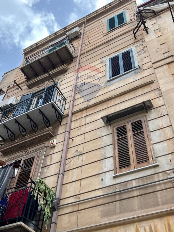 appartamento in vendita a Palermo in zona Zisa