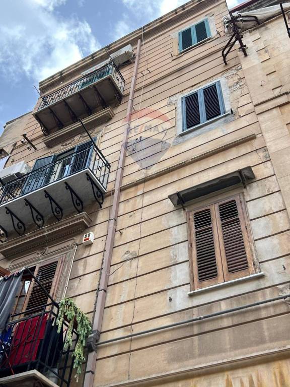 appartamento in vendita a Palermo in zona Zisa