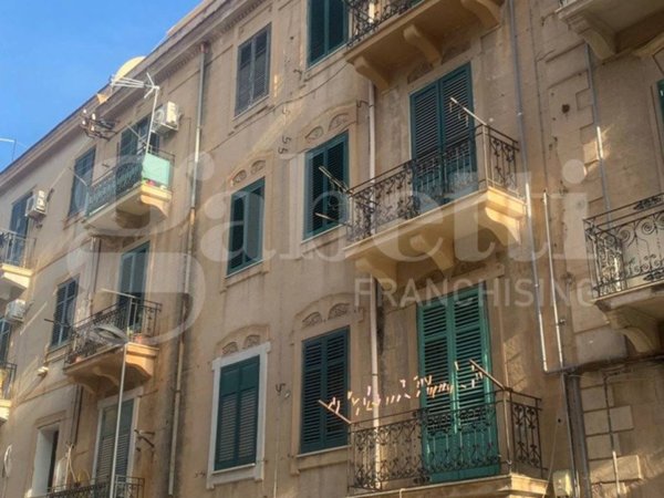 appartamento in vendita a Palermo in zona Montegrappa / Santa Rosalia