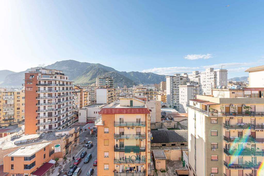 appartamento in vendita a Palermo in zona Settecannoli