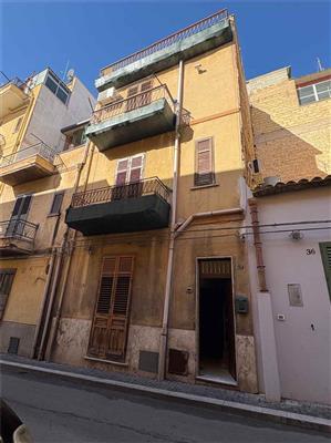 casa indipendente in vendita a Palermo in zona Centro storico