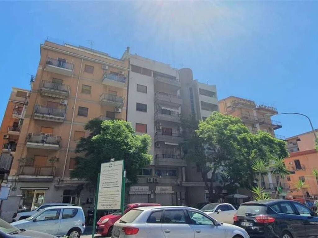 ufficio in vendita a Palermo in zona Montepellegrino