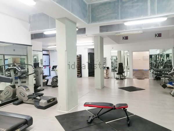negozio in vendita a Palermo in zona Resuttana