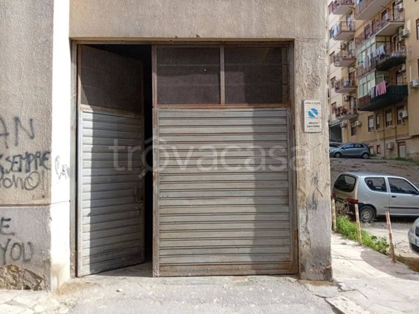 negozio in vendita a Palermo in zona Oreto