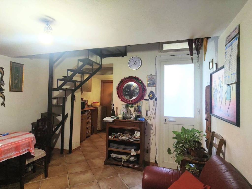 appartamento in vendita a Palermo in zona Montegrappa / Santa Rosalia