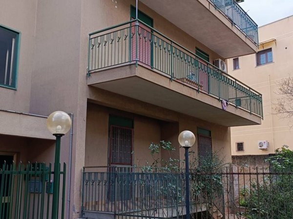 appartamento in vendita a Palermo in zona Villagrazia/Falsomiele