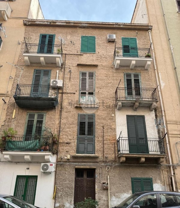 appartamento in vendita a Palermo in zona Zisa