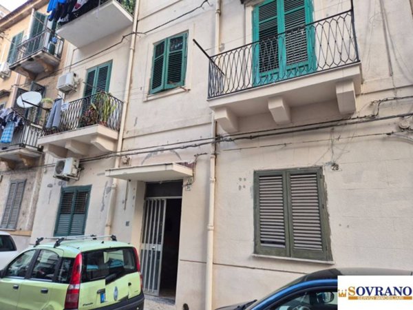 appartamento in vendita a Palermo in zona Malaspina/Palagonia