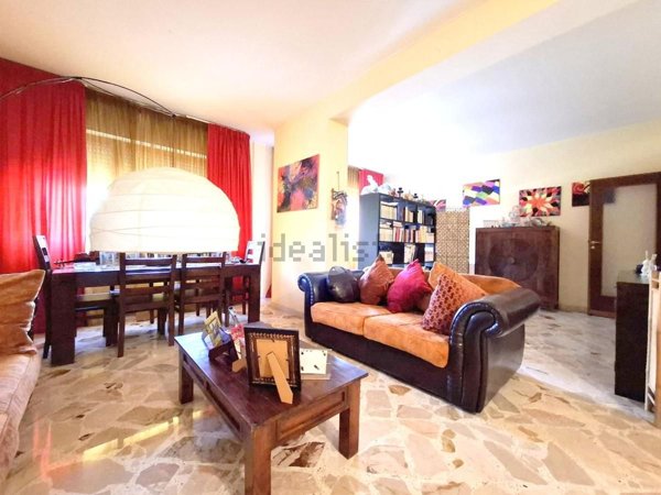 appartamento in vendita a Palermo in zona Malaspina/Palagonia