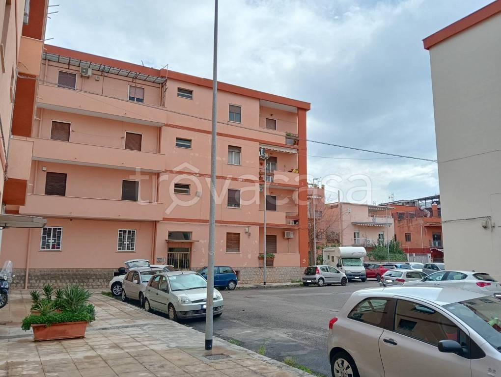 appartamento in vendita a Palermo in zona San Lorenzo