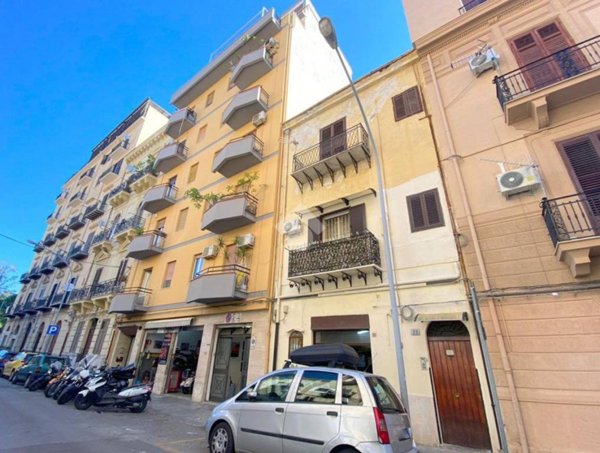 appartamento in vendita a Palermo in zona Zisa