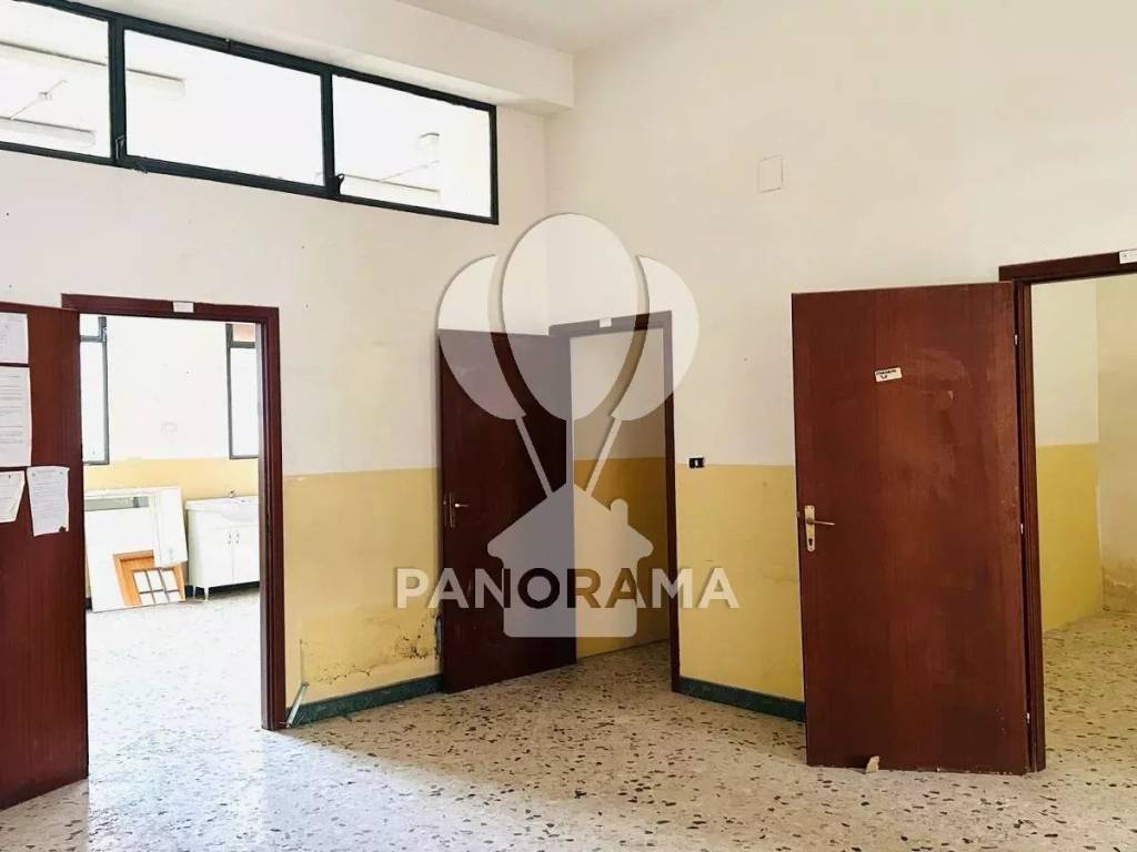 negozio in vendita a Palermo in zona Borgo Nuovo