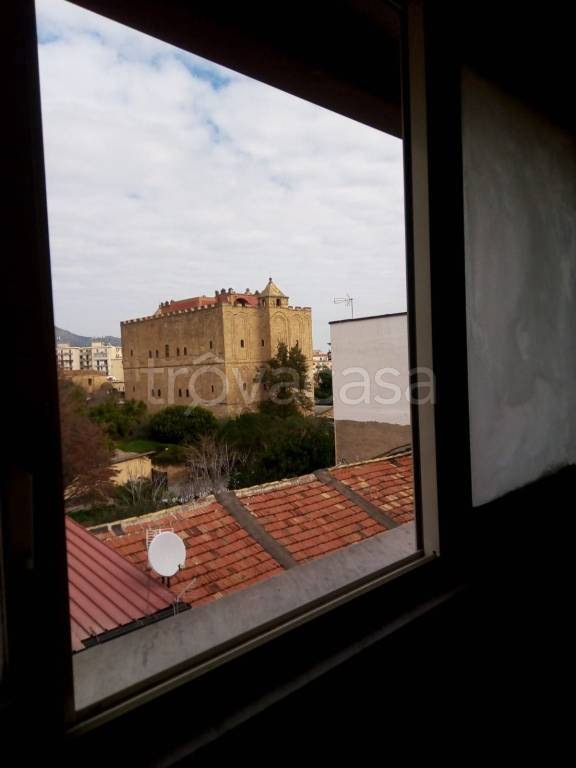 appartamento in vendita a Palermo in zona Zisa