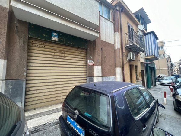 locale commerciale in vendita a Palermo in zona Zisa