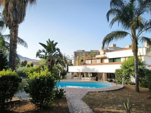 casa indipendente in vendita a Palermo in zona Uditore